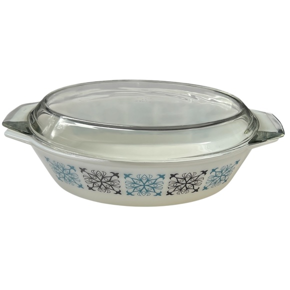 Vintage PYREX Chelsea Oval Casserole Dish w. Lid Holds 6 Cups Blue Grey England - Picture 1 of 8